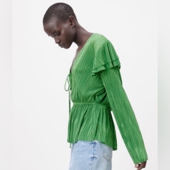 Zara Ruffle Sleeve Pleated Tie V-neck Blouse Emerald Green Size Medium NWT - Picture 4 of 13